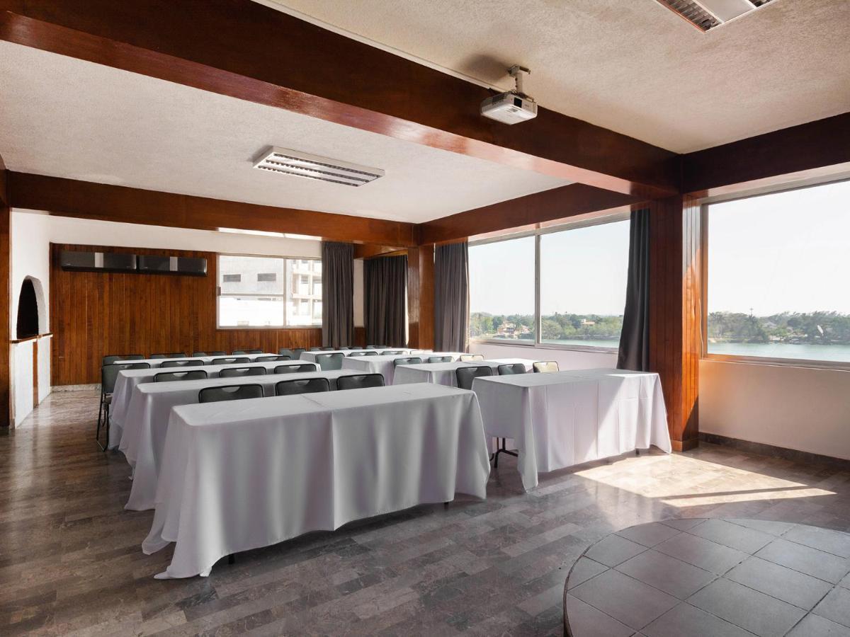 Capital O Florida Tuxpan, Veracruz Tuxpan  Ngoại thất bức ảnh