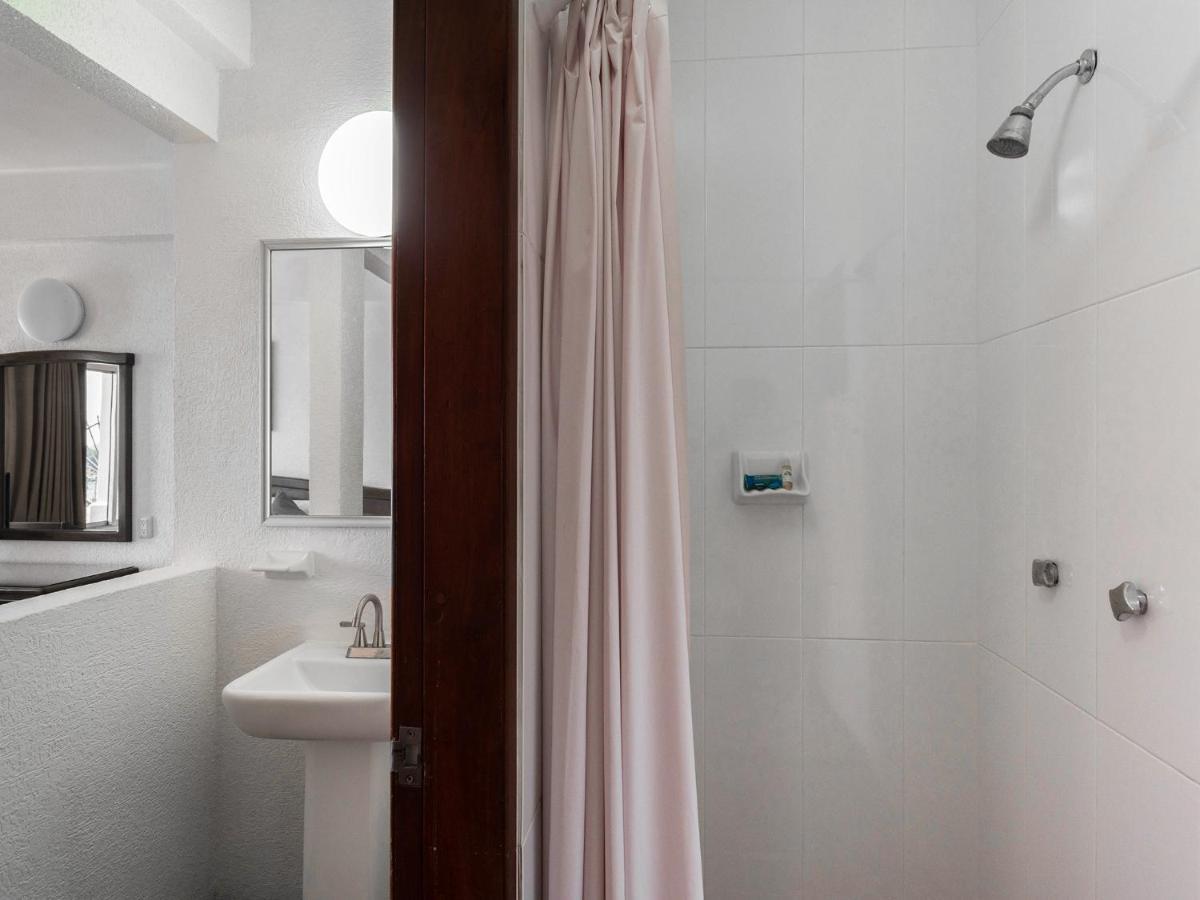 Capital O Florida Tuxpan, Veracruz Tuxpan  Ngoại thất bức ảnh