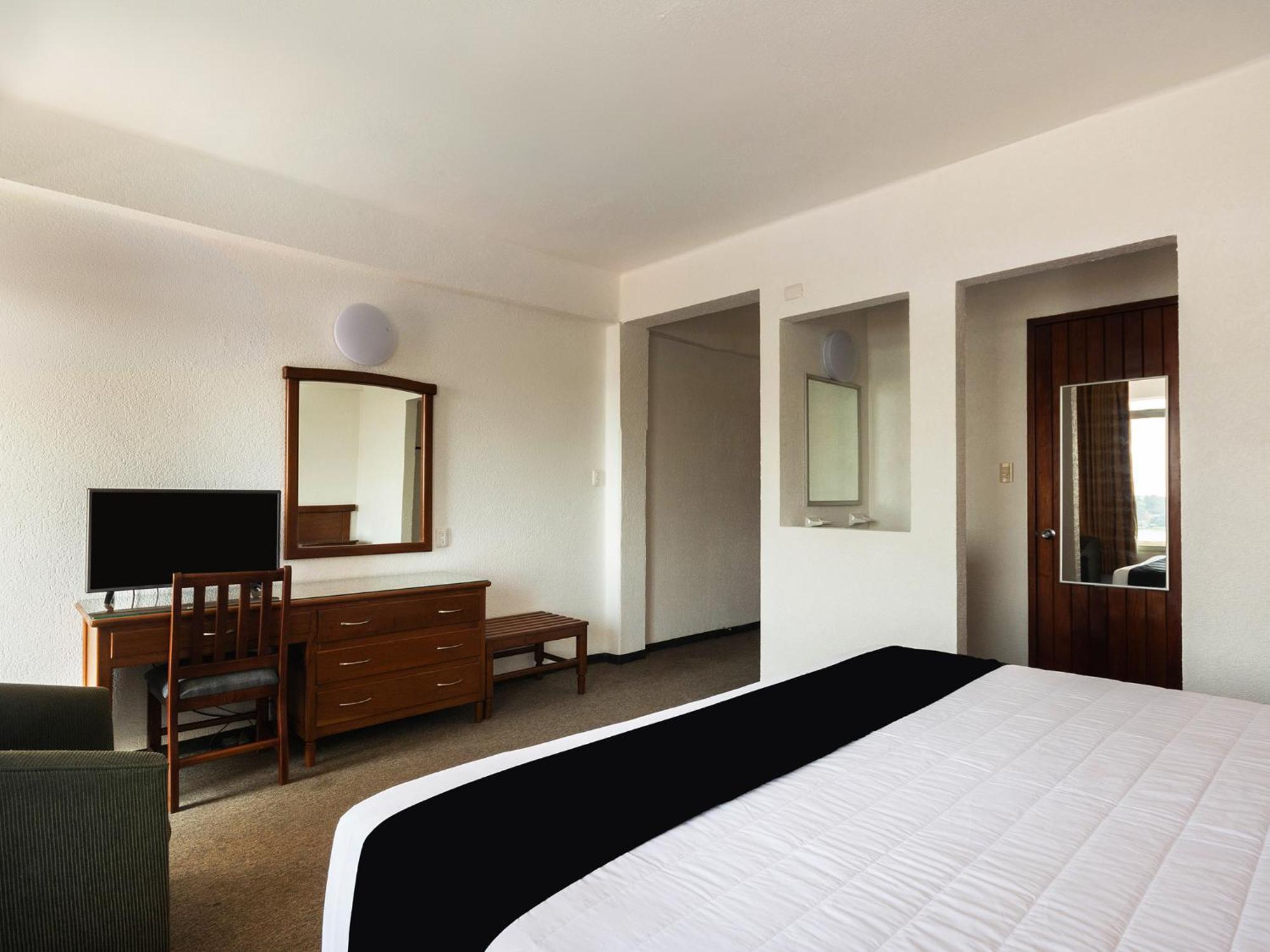 Capital O Florida Tuxpan, Veracruz Tuxpan  Ngoại thất bức ảnh